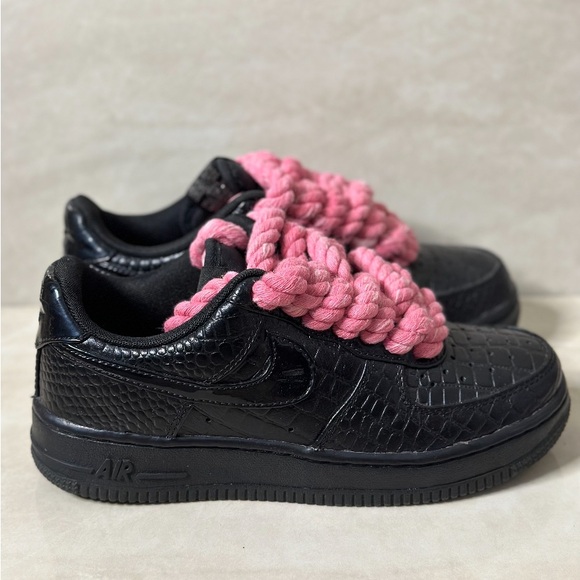 These crocodile Nike Air Force 1’s. Jet black with black patent leather. - Picture 4 of 5